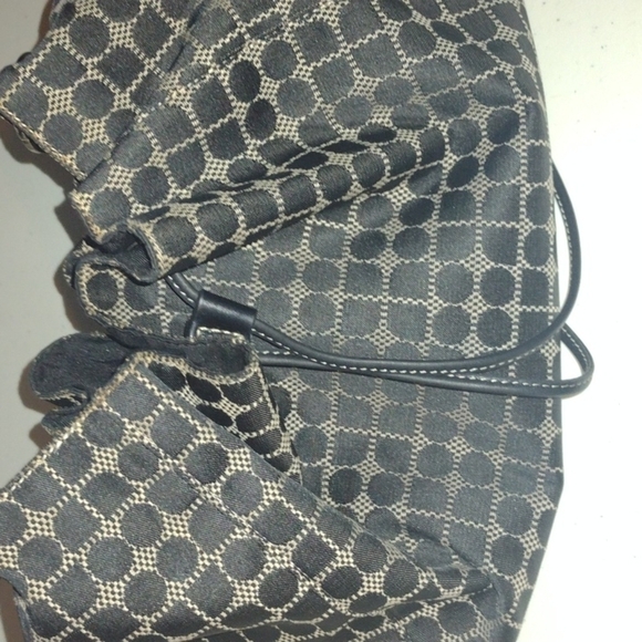 KATE SPADE BLACK WHITE SIGNATURE LOGO DRAWSTRING BUCKET HANDBAG - Picture 2 of 12